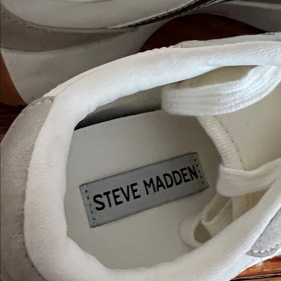 Women's White and Tan Sneakers - Picture 7 of 11